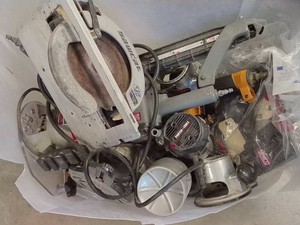 LG TOTE OF REPAIRABLE TOOLS