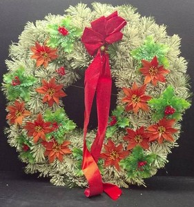 1977 HUGE DECORATIVE 36 WREATH
