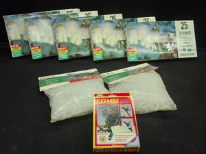 NEW CHRISTMAS CLEAR LIGHTS AND CLIPS