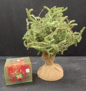 ALL I WANT FOR CHRISTMAS PIGGY BANK AND SMALL SHRUBTREE IN BASKETHOLDER