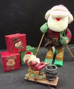 VINTAGE SANTA FIGURINES AND 3 VINTAGE GIFT BOXES