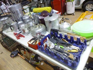 Large Lot of Kitchen Items