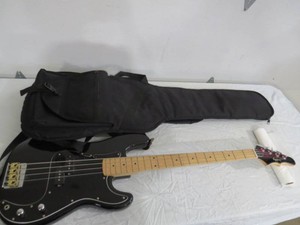 Gibson Epiphone Bass Guitar with Soft Case