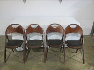 4 Piece Lot of Vintage Solid Kumfort Folding Chairs