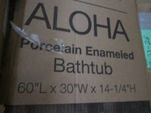 Kohler right drain tub, porcelain enamel finish