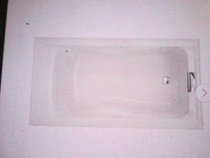 American Standard Evolution 60 x 32 rectangle Whirlpool tub, reversible drain