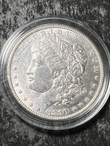 1890 US MORGAN SILVER DOLLAR IN AIRTITE