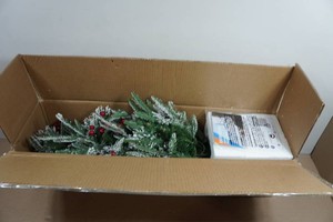 Garvee Prelit Artificial Christmas Tree