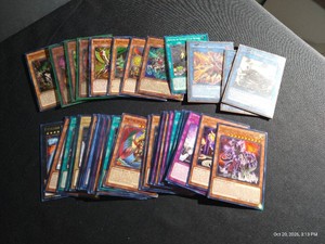 (40) Yu-Gi-Oh Cards