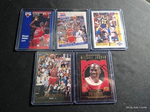 (5) Michael Jordan Cards