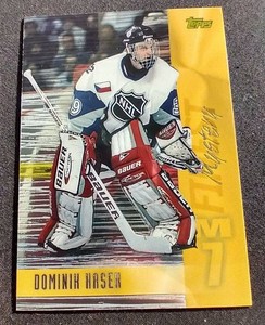 1998-99 Topps Mystery Finest Dominik Hasek Gold Insert