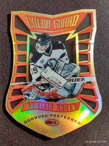 Awesome 1998 Donruss Preferred Color Guard Dominik Hasek Die-Cut Card - #d1,500