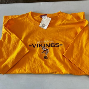 Vintage NFL Vikings Gold Embroidered T-Shirt NOS Tag Large