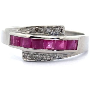 Natural Ruby & Diamond Zig-Zag Ring VIDEO