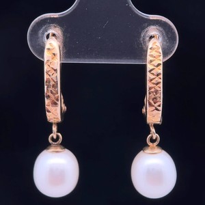 Estate White Cultured Pearl Oblong Huggie Hoop Earrings in 14k Yellow Gold VIDEO
