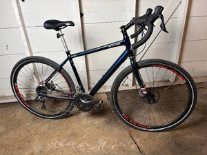 Nice Canondale Touring Bike Advanced Aluminum Design Size 54