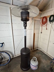 Large Propane Space Heater Intertek KLD7002S w Empty Propane Tank