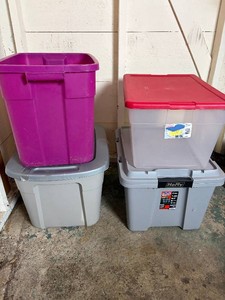 4 Plastic Totes, 3 With Lids
