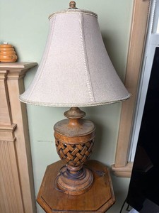 Vintage Lamp With Wooden Bass Nice Chord Doesnt Work