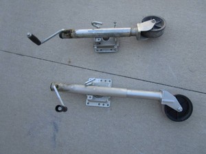(2) Trailer Jacks