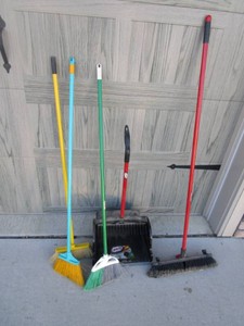 Brooms & Dustpans