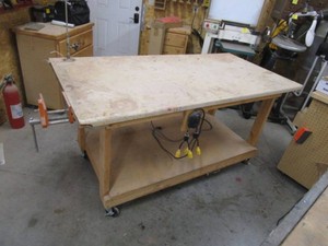 Rolling Table wVise & Power Strips 3x6x3