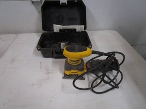 DeWalt Sander