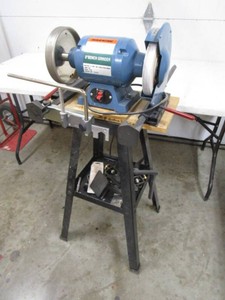 8 Bench Grinder wSharpening Wheels