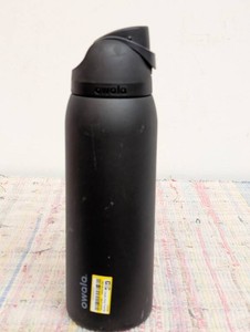 Owala 40oz FreeSip Stainless Steel Water Bottle - Very Very  Dark