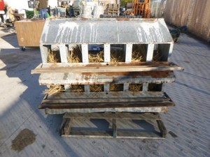 Metal Poultry Nesting Box