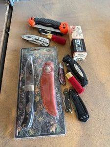 Pocket Knives & Mossy Oak Hunting Knife