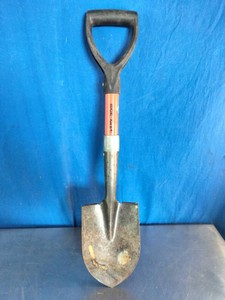 Black & Decker mini D-handle digging shovel