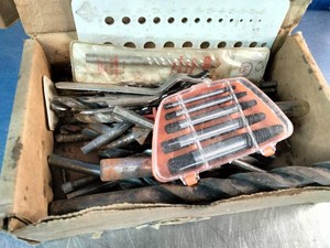 Spiral-flute screw extractor set and other bits