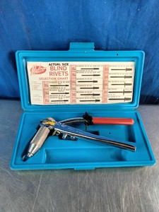 Malco 2-in-1 Hand Riveter
