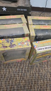 The Ultimate Soldier 132 Military Models - Sherman Tanks, Howitzer & Playsets