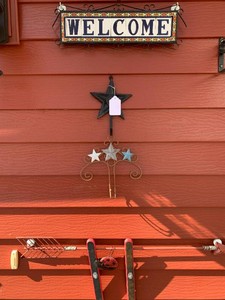 Welcome sign, arrow, star hook, grill accessory magnets, mail box, metal bird bath