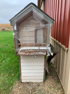Outdoor animal house