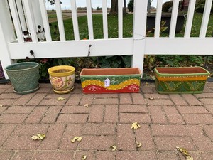 (4) Pottery planters