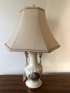 Vintage table top Victorian lamp