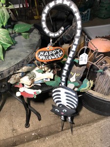 Metal cats