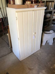 Childs dresser