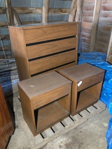 Dresser and 2 matching night stands