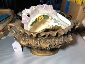Gold colored grape planter, porcelain dishes