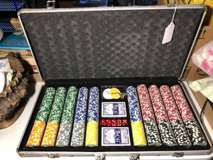 Poker set in case