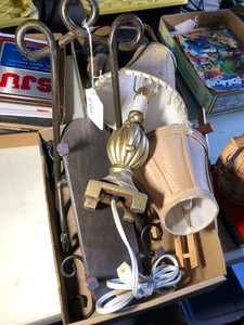 Table top easels, metal tray, miniature lamps