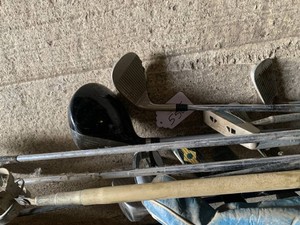 Vintage golf clubs, bag, putting green