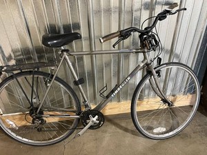 Timberline Crossroads Multi-Speed Hybrid Bicycle