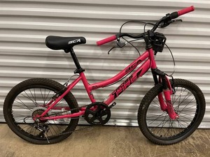 BCA Six-Speed Bicycle With Front Suspension