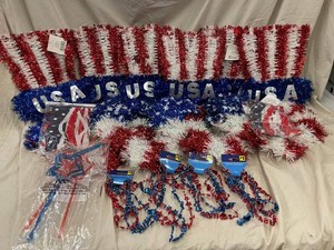 PLT - Patriotic USA Tinsel Decorations, Necklaces, Flags & Garlands Mixed Lot