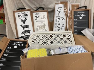 PLT - Farmhouse Kitchen Decor & Serving Items Mixed Lot
